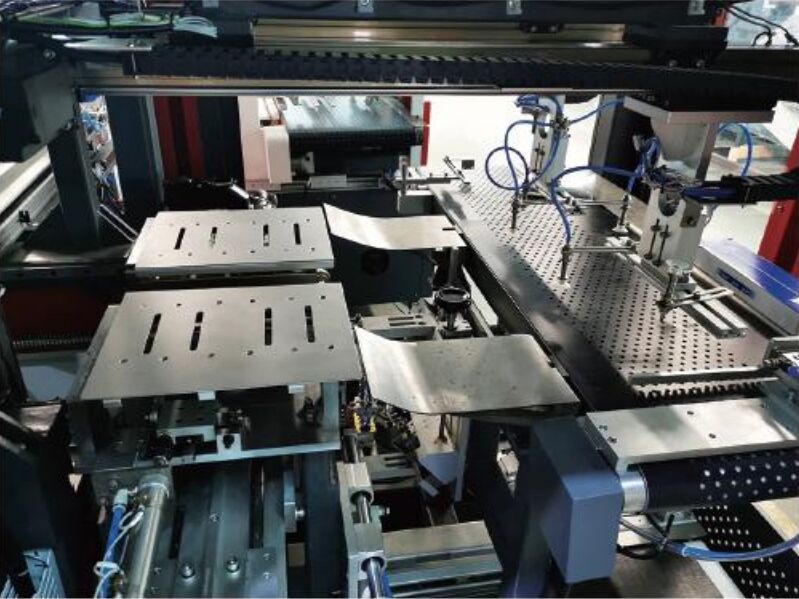 Sistema inteligente de fabricação de caixas de alta velocidade 20-30pcs/min adequado para caixas de vinho caixas de tubo