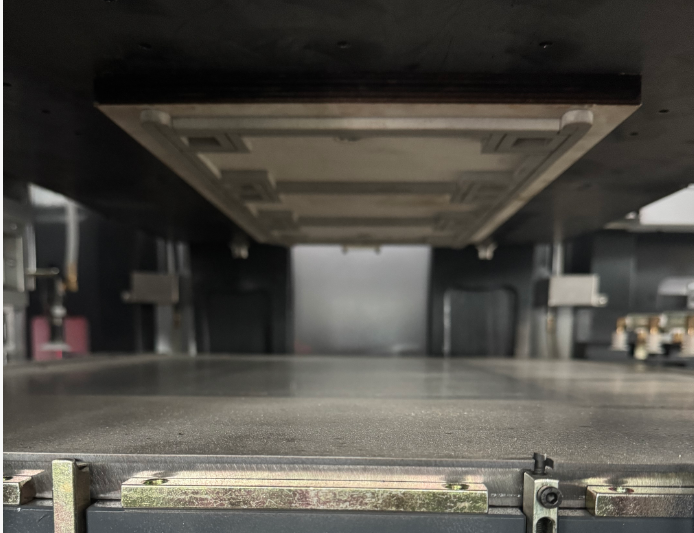 LY-DS650 Máquina de Corte e Vinco Totalmente Automática (Sem Ponto de Conexão Apenas para Cartão Cinza) Alimentação Circular Inteligente Alta Precisão Alta Eficiência