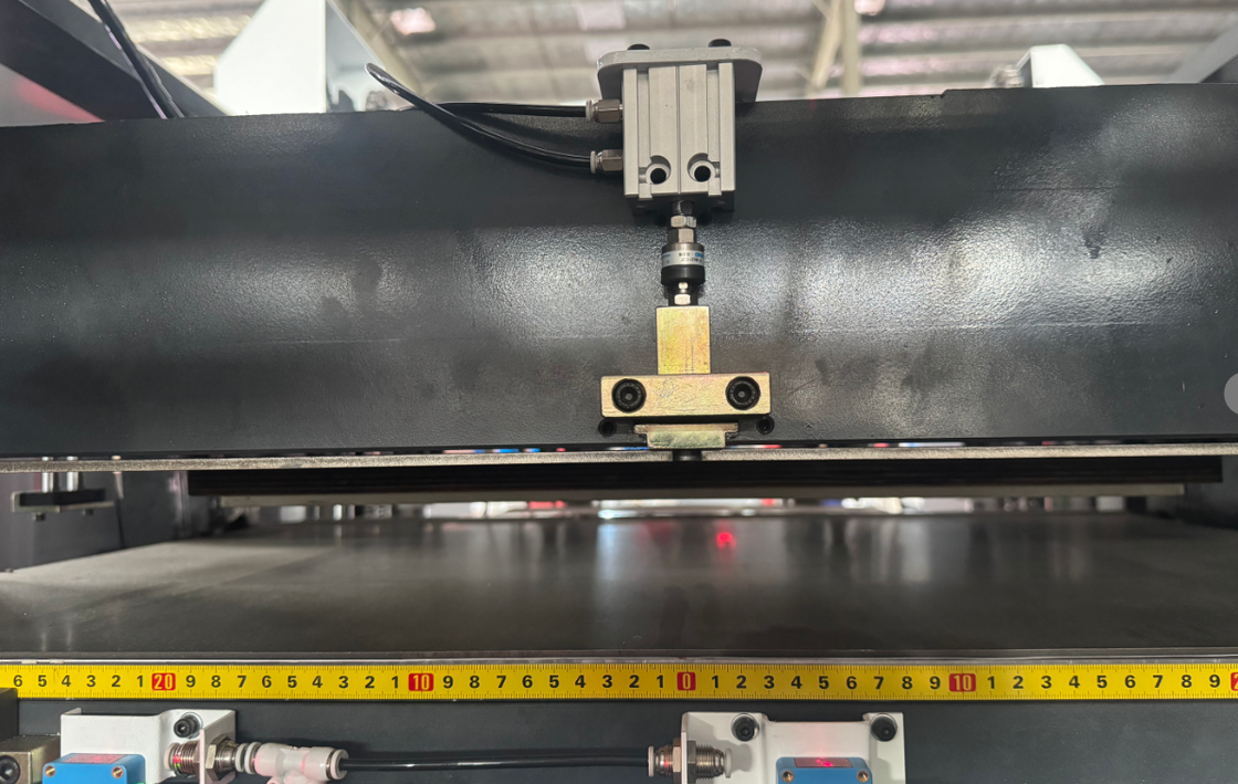 LY-DS650 Máquina de Corte e Vinco Totalmente Automática (Sem Ponto de Conexão Apenas para Cartão Cinza) Alimentação Circular Inteligente Alta Precisão Alta Eficiência